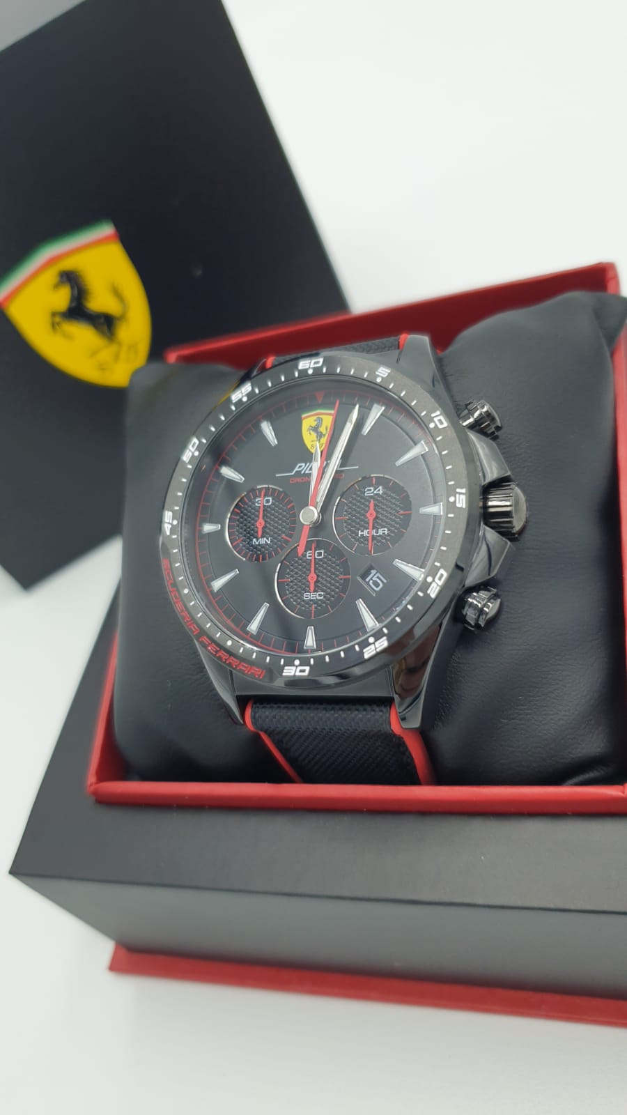 Ferrari Orologio Analogico Quarzo Uomo con Cinturino in Pelle Nera 0830623